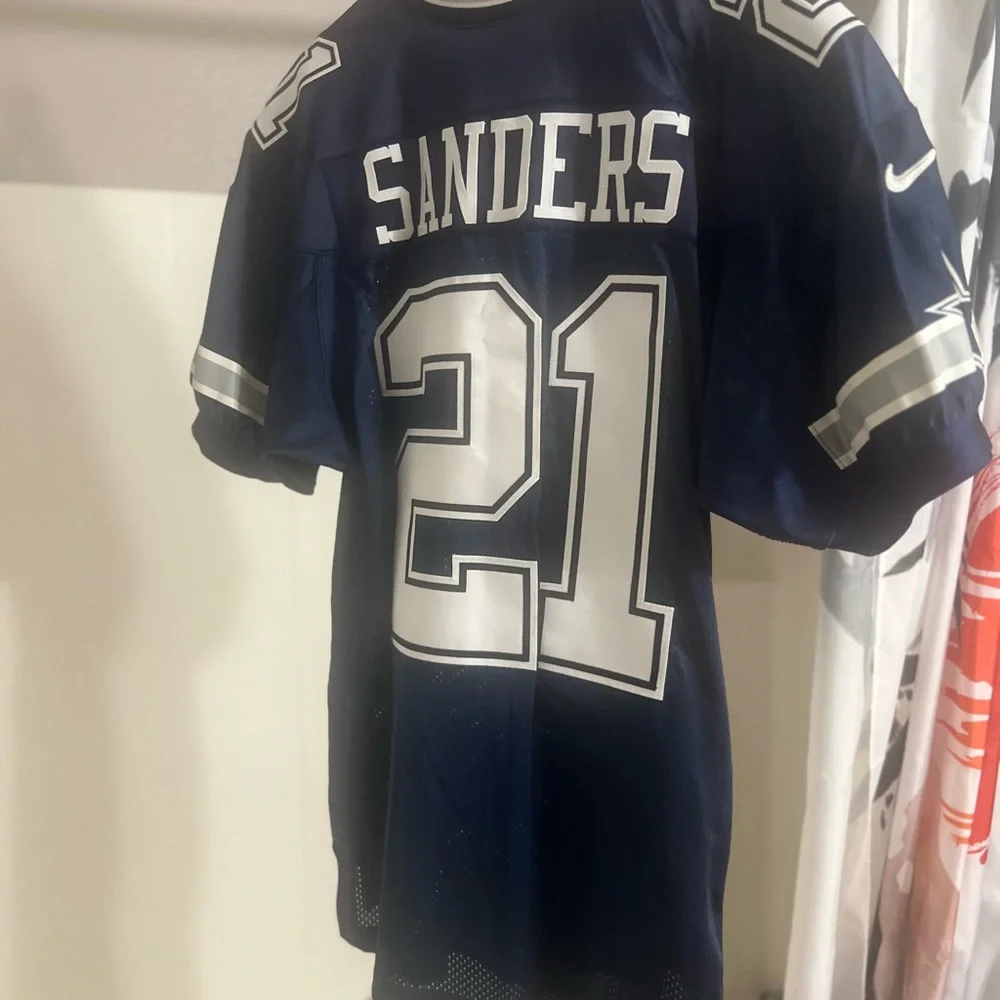 Nike Authentic Sanders
Jersey Sz 52 OVO Hat 7 3/8 Wilson Starter Proline era - Picture 6 of 12